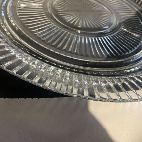 Vintage Starburst Round Glass Serving Plate - Picture 4 of 7
